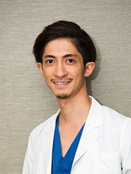 歯科医師　山内隆守